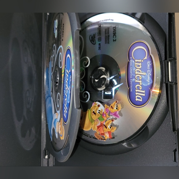 Disney's Cinderella ~Platinum Edition DVD 2 Disc Special Edition. 2015 Release - Picture 2 of 5